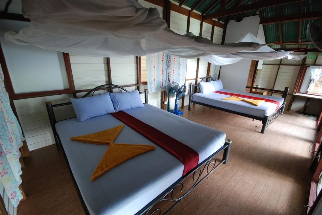 Tohko Beach Resort Phiphi-szigetek Szoba fotó